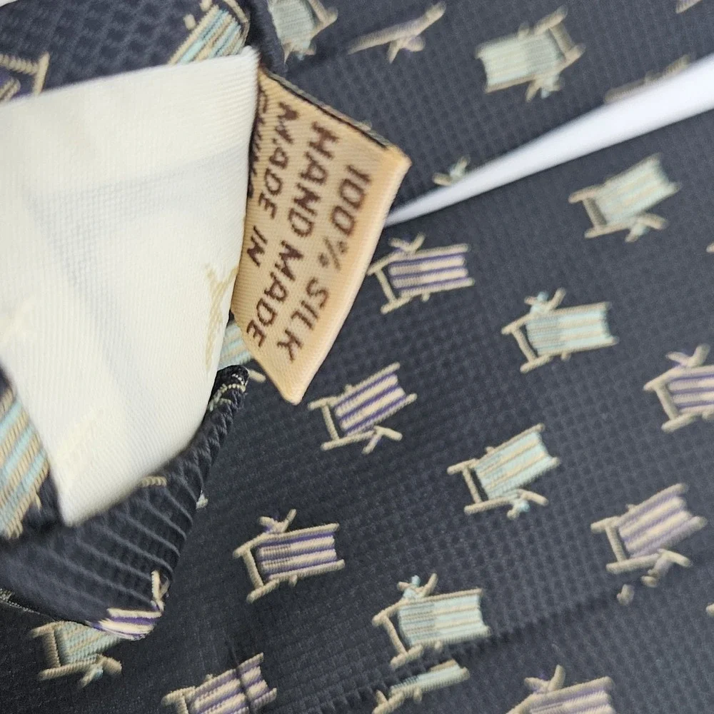 Tommy Bahama Off Island Necktie Mens TieBlack Silk Deck Chair Beach‎ Pattern